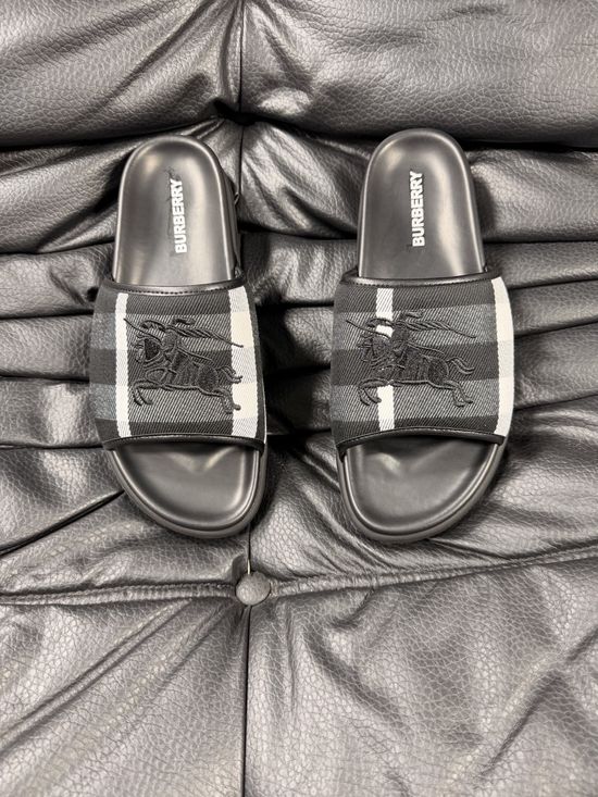 Burberry Plaid Pattern Slip On Comfortable Slide Sandals