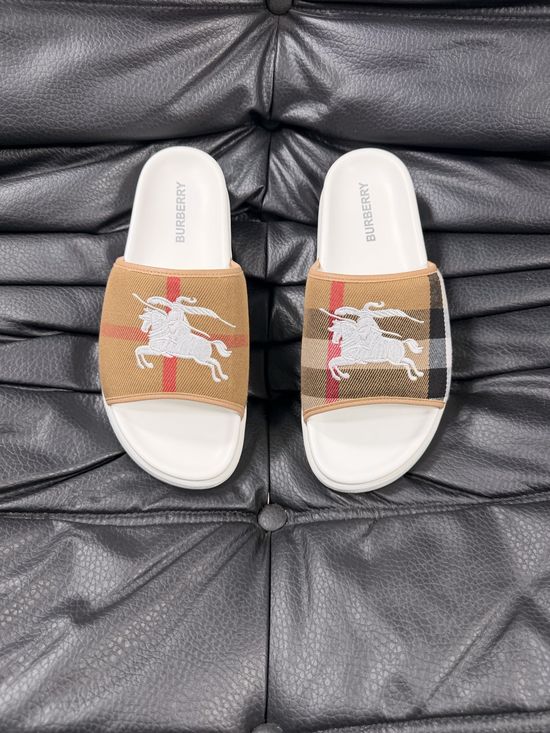 Burberry Plaid Pattern Slip On Comfortable Slide Sandals