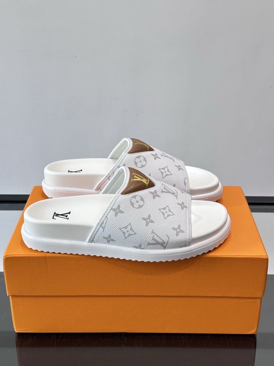 Louis Vuitton Top Layer Leather Casual Slip On Slippers