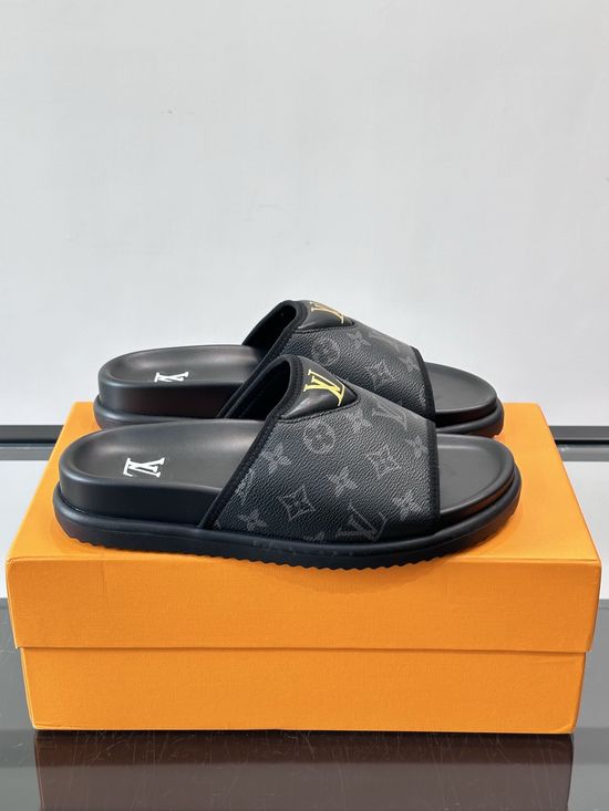Louis Vuitton Top Layer Leather Casual Slip On Slippers