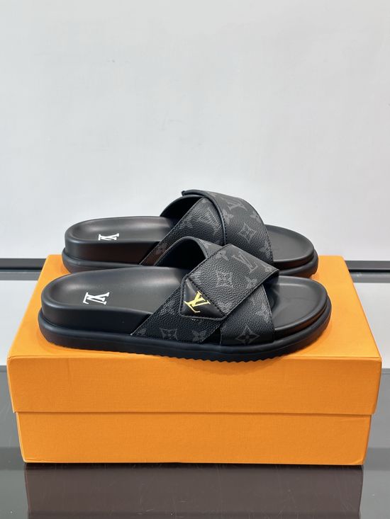 Louis Vuitton Top Layer Leather Casual Slip On Slippers
