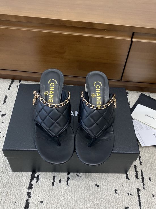 Chanel Quilted Chain Thong Sandals with Leather Sole