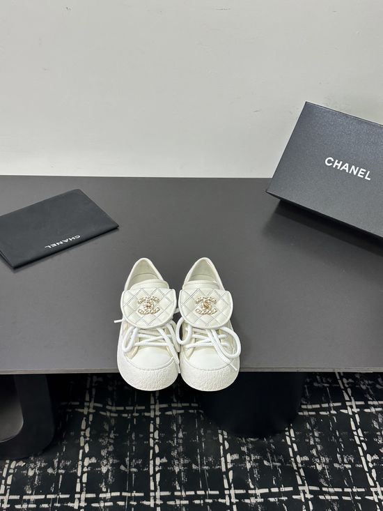 Chanel Dual-wear High-top Casual Sneakers Comfortable