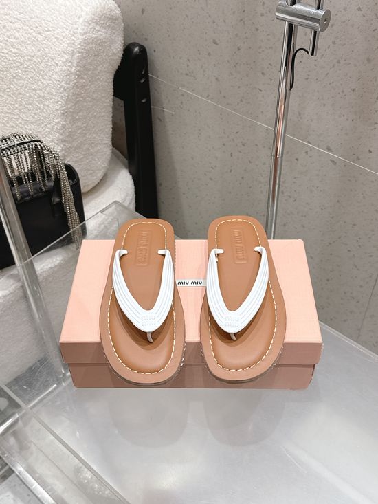 Miu Miu Embossed Logo Toe Post Sandals With Soft Cowhide Upper