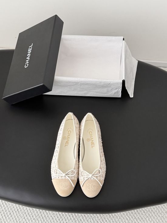 Chanel Classic Elegant Comfortable Flat Ballet Shoes
