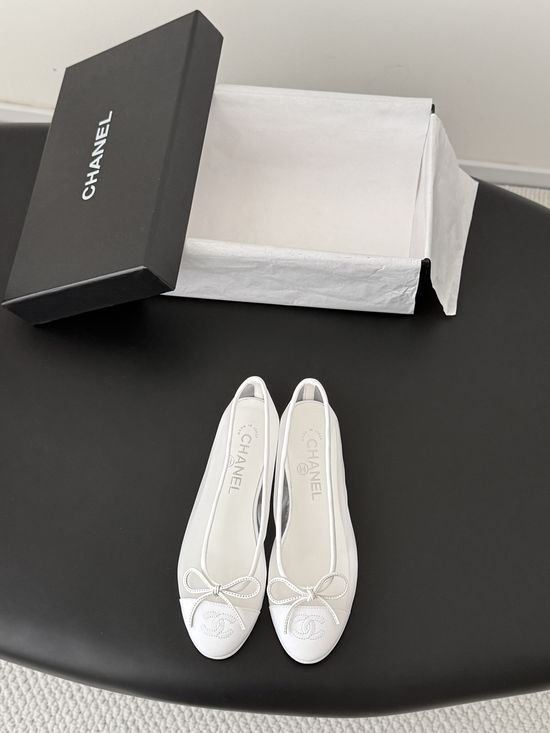 Chanel Classic Elegant Comfortable Flat Ballet Shoes