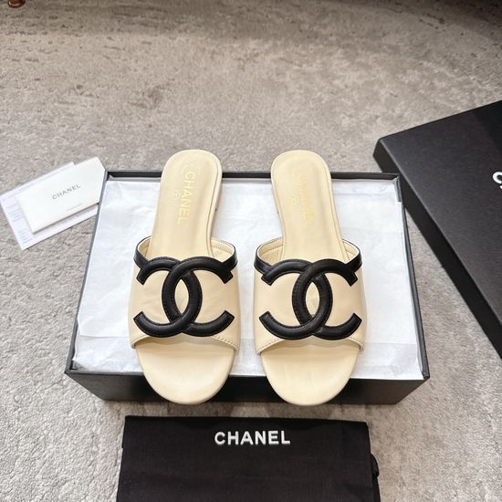 Chanel Embossed Logo Leather Comfortable Casual Slide Sandals
