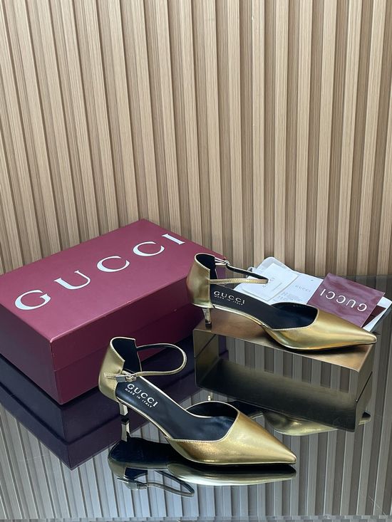 Gucci Elegant Metallic Heel Pointed Toe Hollow Pumps