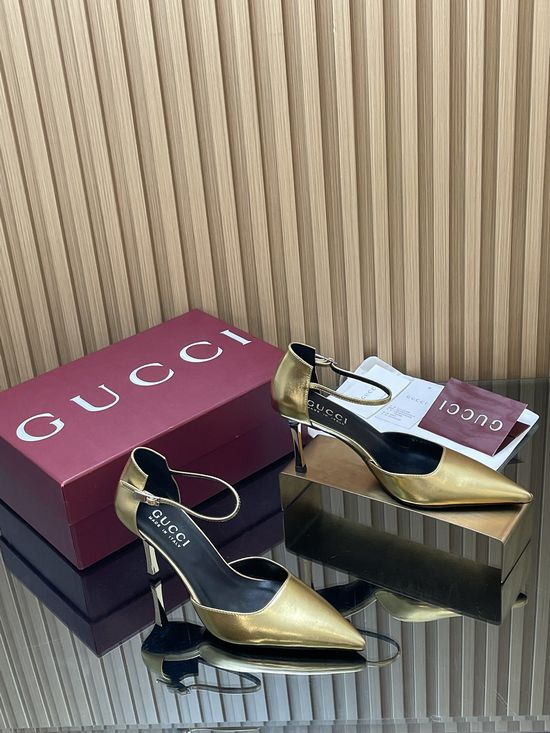 Gucci Elegant Metallic Heel Pointed Toe Hollow Pumps