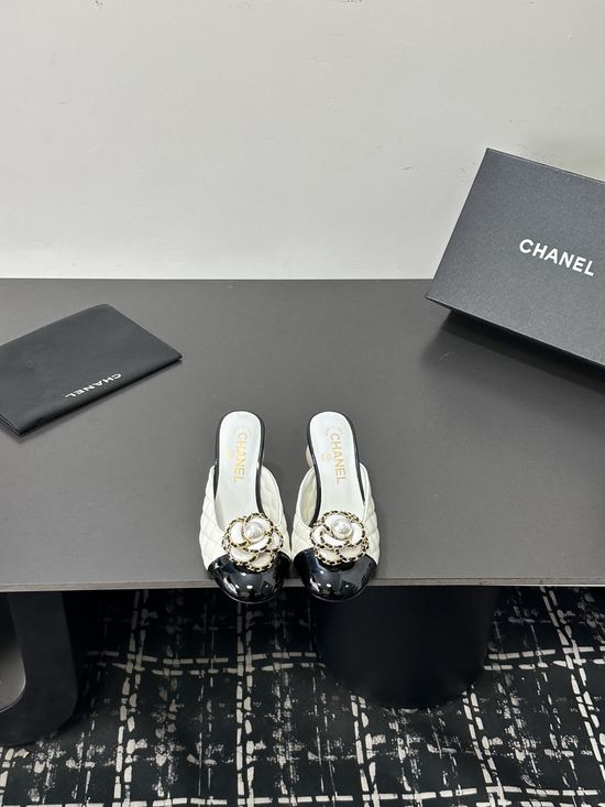 Chanel Genuine Leather Fashion Sandals Leather Outsole