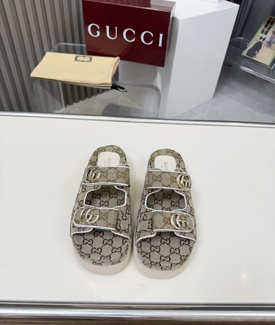 Gucci Hook-and-loop Platform Casual Slide Sandals