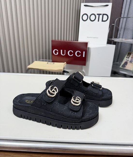 Gucci Hook-and-loop Platform Casual Slide Sandals