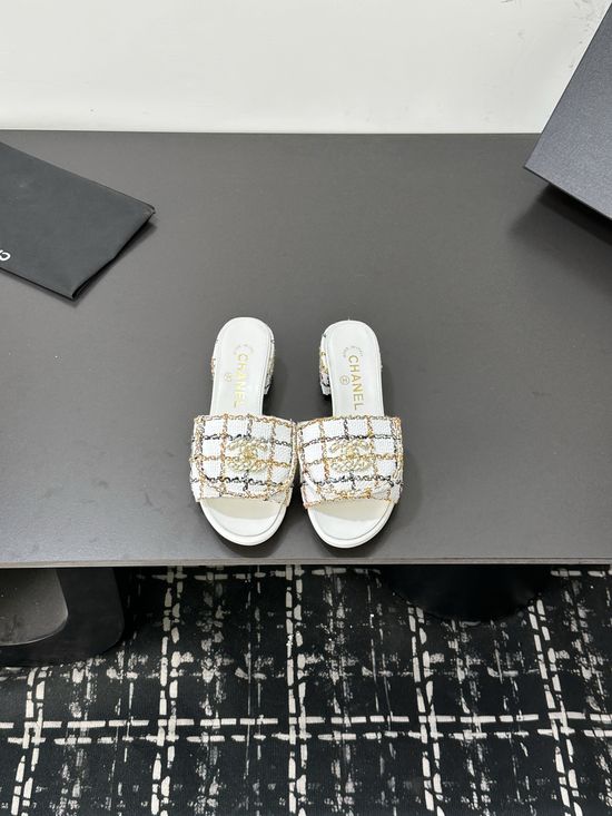 Chanel Comfortable Sheepskin Lining Casual Slides