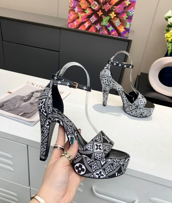 Louis Vuitton LV Vintage Monogram Pattern High Heels With Soft Lining