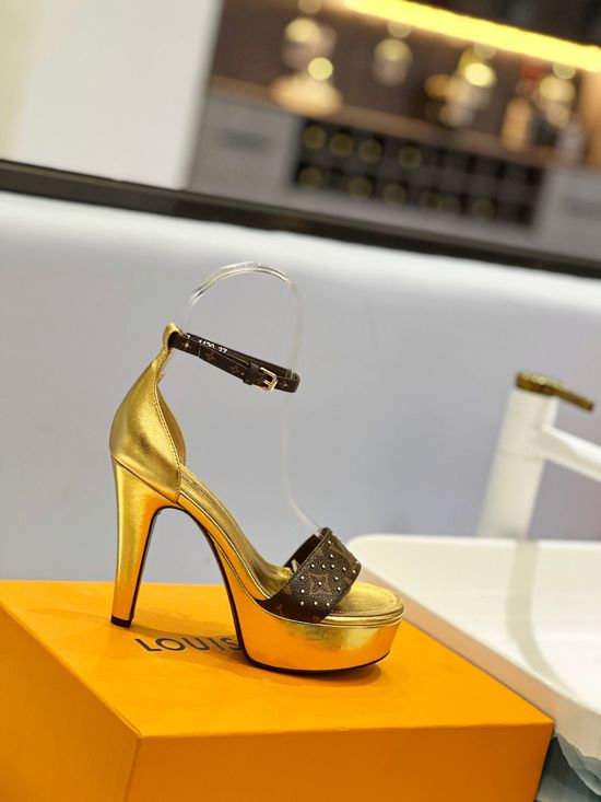 Louis Vuitton Elegant Color Block Leather Sole Platform Heels
