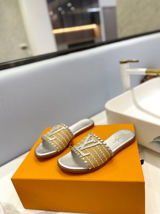 Louis Vuitton Low Heel Leather Thong Sandals With Metal Accent