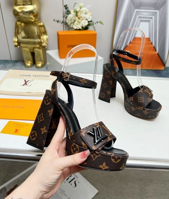 Louis Vuitton LV Premium Texture Platform Sandals Soft Goat Leather Insole Durable Sole