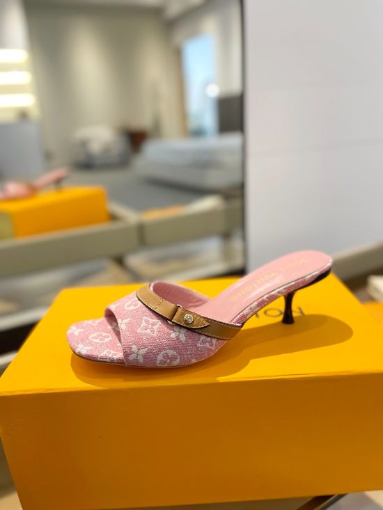 Louis Vuitton Classic Low Heel Slippers Durable Non-slip Soft Interior