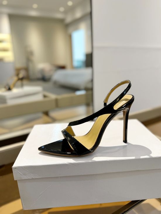 Gianvito Rossi Elegant Mule Stiletto Premium Genuine Leather Outsole