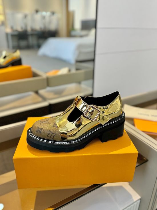 Louis Vuitton Premium Monogram Leather Upper Comfortable Classic Walking Shoes