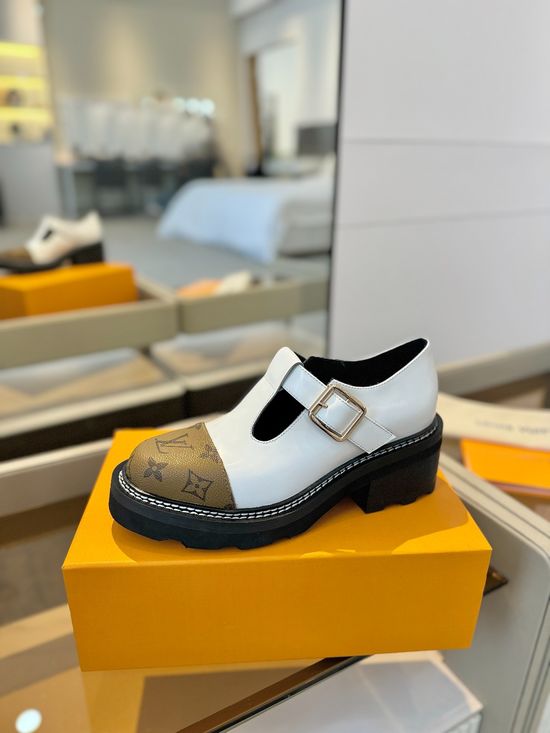 Louis Vuitton Premium Monogram Leather Upper Comfortable Classic Walking Shoes