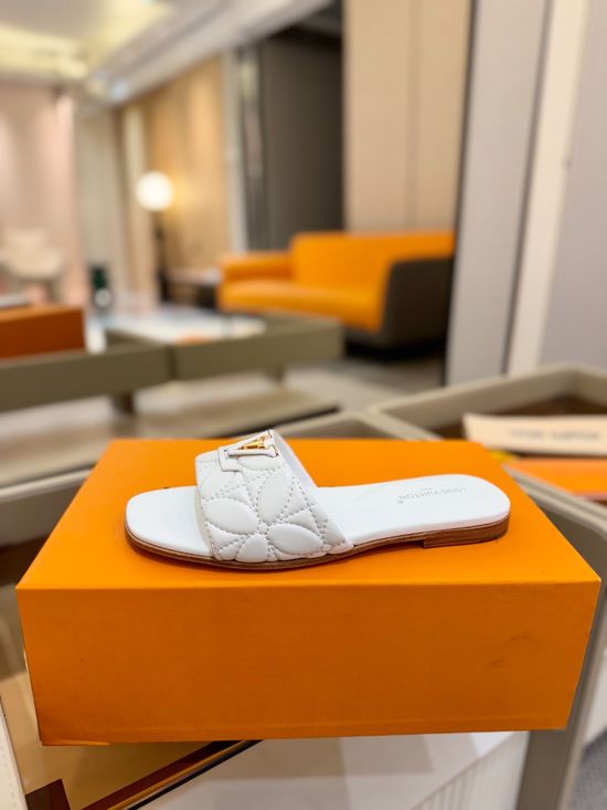 Louis Vuitton Embroidered Leather Casual Slides Premium Quality