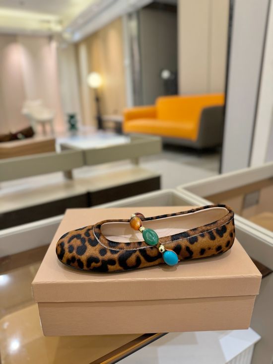 Gianvito Rossi Gemstone Decor Mary Jane Flat Casual Shoes
