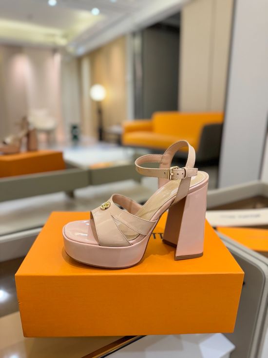 Louis Vuitton Elegant Platform Wedge Sandals Premium Comfort Soft Lining