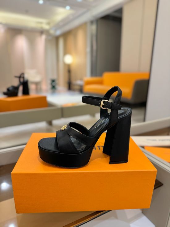 Louis Vuitton Elegant Platform Wedge Sandals Premium Comfort Soft Lining