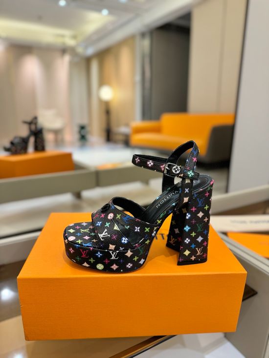 Louis Vuitton Elegant Platform Wedge Sandals Premium Comfort Soft Lining