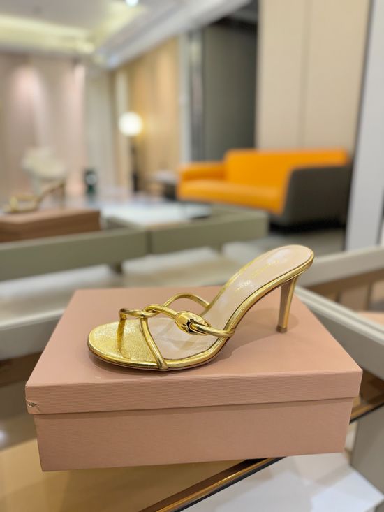 Gianvito Rossi Soft Leather Upper Block Heel Casual Slide Sandals