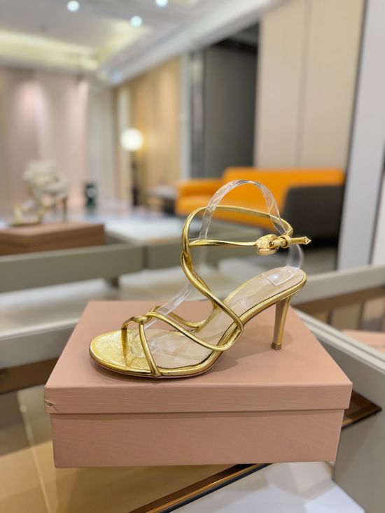 Gianvito Rossi Elegant Shearling Lined Block Heel Slip On Sandals