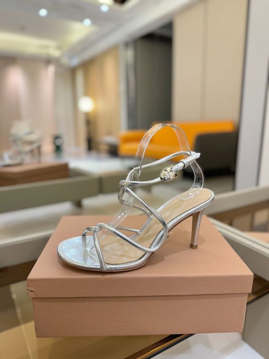 Gianvito Rossi Elegant Shearling Lined Block Heel Slip On Sandals
