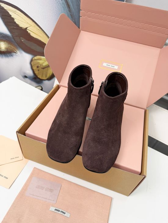 Miu Miu Vintage Square Toe Casual Ankle Boots