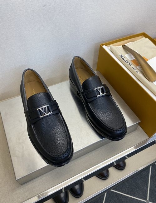 Louis Vuitton LV Patent Leather Damier Sole Dress Shoes