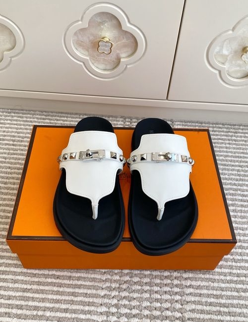 Hermes Kelly Buckle Thong Cowhide Leather Slippers