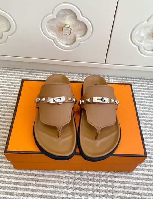 Hermes Kelly Buckle Thong Cowhide Leather Slippers