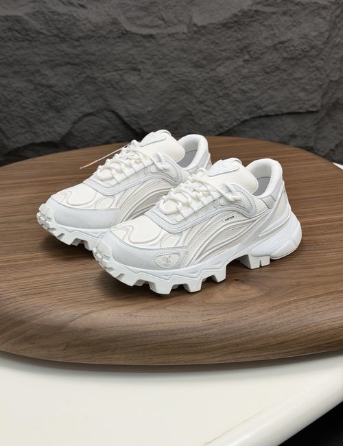 Louis Vuitton LV Premium Leather Casual Sneakers