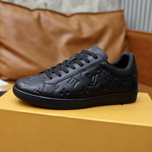 Louis Vuitton LV Cowhide Casual Sneakers Comfortable Wear