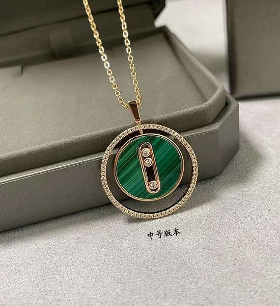 Messika Round Malachite Moving Pendant Necklace