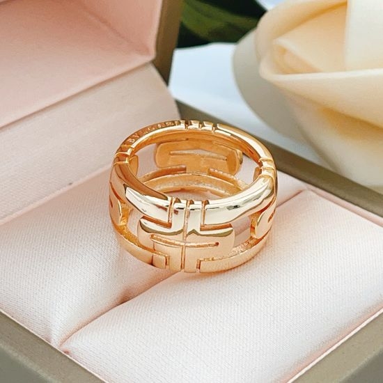 Bvlgari Elegant Polished Rose Gold Ring