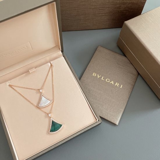 Bvlgari Sector Shape Inlaid Diamond Necklace