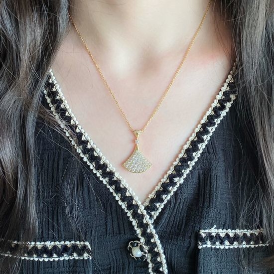 Bvlgari Luxury Full Diamond Fan-Shaped Necklace