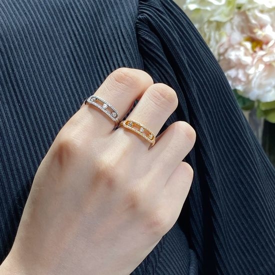 Messika Three Moving Diamond Classic Ring