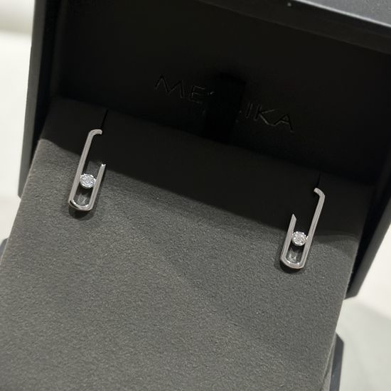 Messika Single Diamond Glossy Stud Earrings
