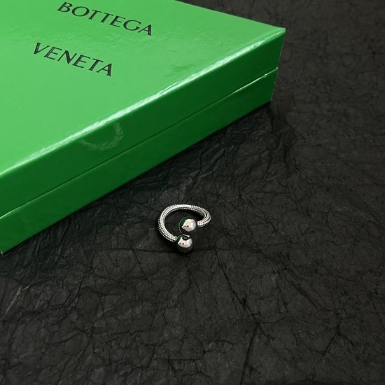 Bottega Veneta BV Metallic Stylish Classic Statement Ring