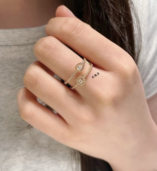 Messika Teardrop Cut Classic Band Ring