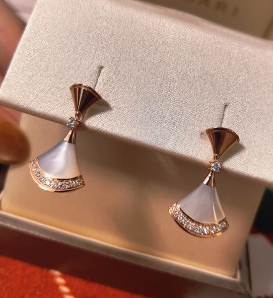 Bvlgari Fan-shaped Natural Shell Stud Earrings