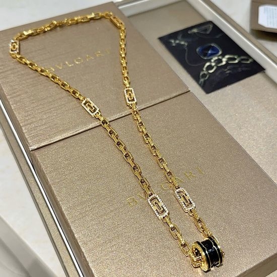 Bvlgari Elegant V Gold Classic Necklace