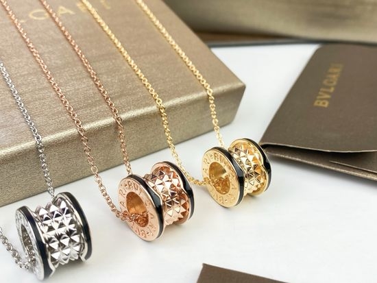 Bvlgari Ceramic Rivet Necklace with Premium Inlay